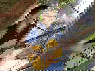 Promo Harry Benjamin Solo Singer/ Guitarist Dorset