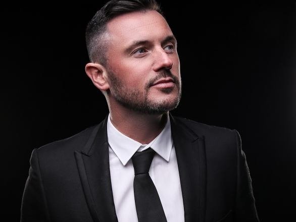 Promo Adam Andrews Solo Singer With Tracks West Yorkshire