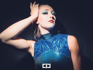 Promo Aerialist Sophie Aerialist Angus