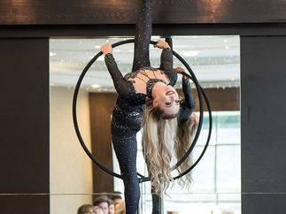 Promo Aerialist Sophie Aerialist Angus