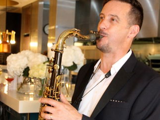 Promo Al about the Sax Saxophonist Manchester