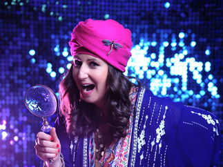 Promo Fun Fortune Teller Street Performer London