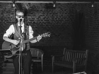 Promo Paul J Singer Guitarist Gloucestershire