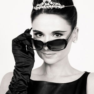 Promo Audrey Hepburn Lookalike  Powys