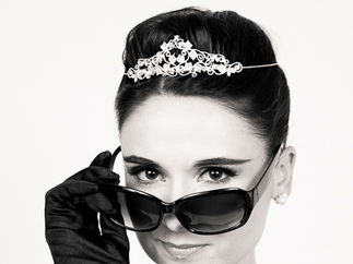 Promo Audrey Hepburn Lookalike Audrey Hepburn Lookalike Powys