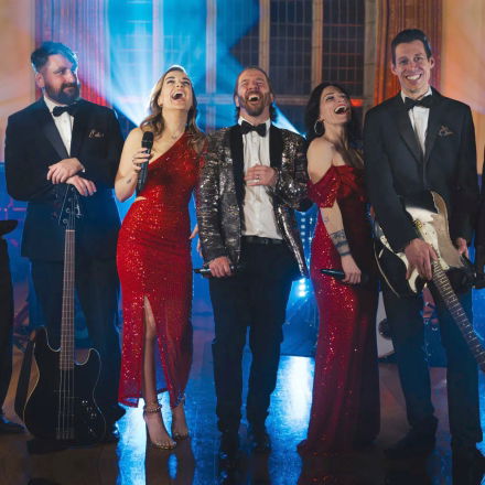 Promo AURA Function Band Essex