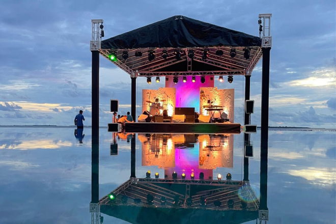 Promo AURA Function Band Essex