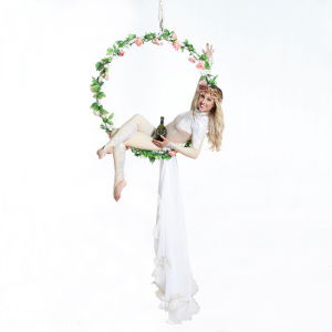Promo Aerialist Katriana  Bedfordshire