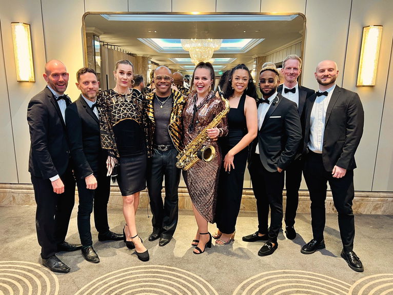 artists similar to The Footlights