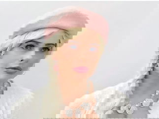 Promo Margot Robbie Barbie and Harley Quinn Lookalike Margot Robbie / Barbie / Harley Quinn Lookalike Norfolk