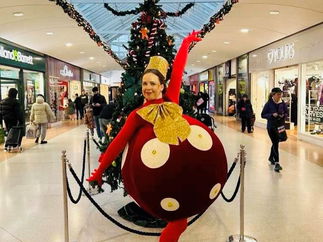 Promo Living Christmas Baubles Christmas Entertainer London