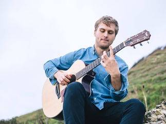 Promo Benjamin Classical Guitarist Hampshire