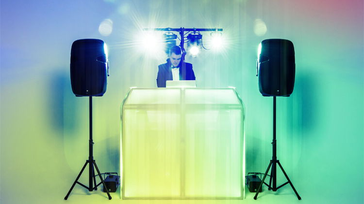 Why Should Your Company Offer Corporate Entertainment For Your Customers, Clients and Suppliers?