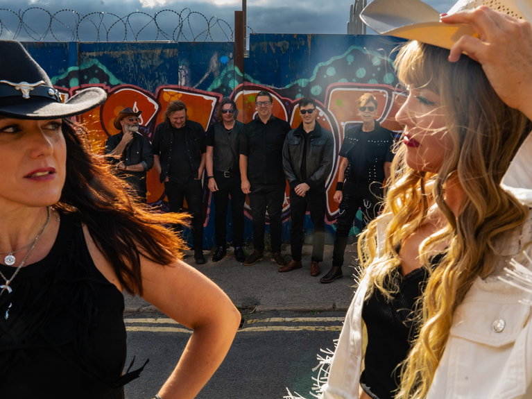 artists similar to The Girls of Country