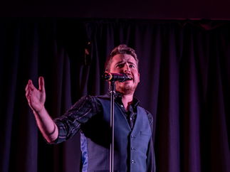 Promo Tom Charles Singer Guitarist Newcastle upon Tyne