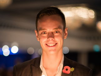 Promo Close Up Magician Jamie Magician Northamptonshire