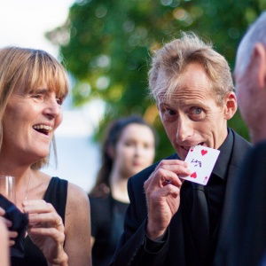 Promo Close Up Magician Brett  West Midlands