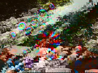 Promo Bubbleologist Street Performer Leicestershire