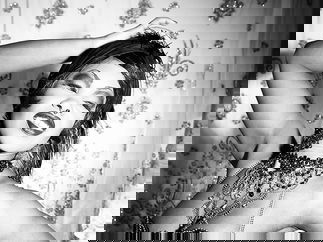 Promo Circus Cabaret Show Circus Performer East Sussex