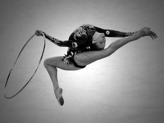 Promo Elite Rhythmic Gymnasts Circus Performer London