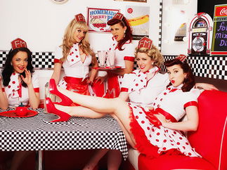 Promo Cabaret Burlesque Revue Dancer London