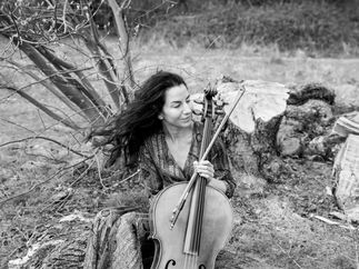 Promo Cellist Lucinda Classical Musician London