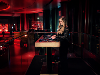Promo Lara Solo Singer With Tracks Buckinghamshire