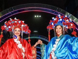Promo Amazing Stilt Walkers Stilt Walkers London