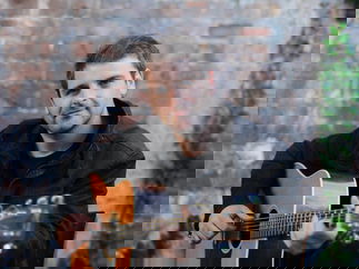 Promo Chris Acoustic Solo Singer/Guitarist Shropshire