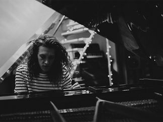 Promo Russell Flynn Solo Singer, Pianist and Guitarist London