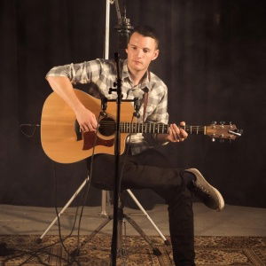 Promo Christopher John  Essex