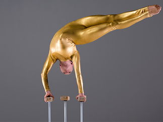 Promo Christmas Acrobat Duo Christmas hand-balancing duet London