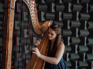 Promo Estelle Harpist Harpist Derbyshire
