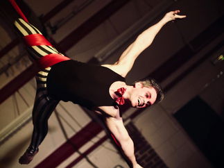 Promo Circus Cabaret Show Circus Performer East Sussex