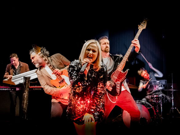 Promo Ride On Time Function Band Surrey