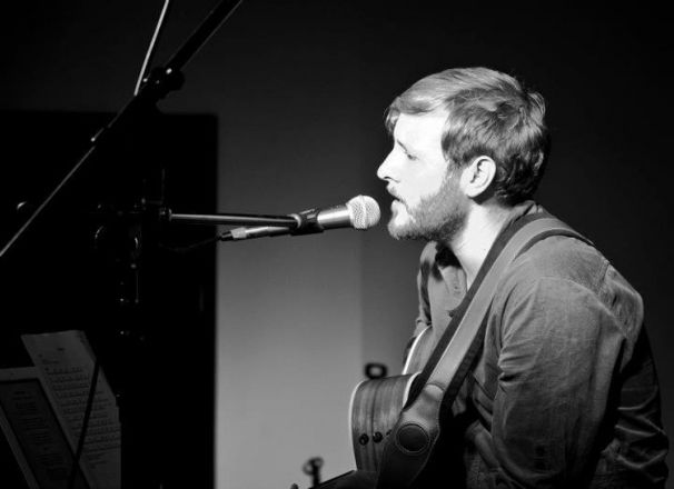 Danny James | Solo singer/guitarist South Yorkshire | Alive Network