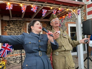 Promo Lily Belle Solo Singer With Tracks Bedfordshire