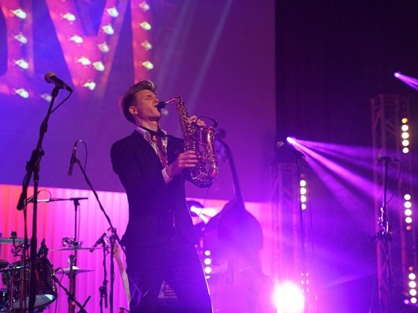 Promo Dan Plays Sax Saxophonist London