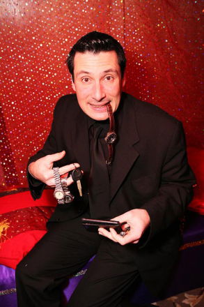 Promo Darryl Rose Magician Hertfordshire