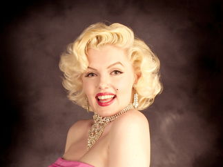 Promo Marilyn Monroe (Suzie Kennedy) Marilyn Monroe Look alike London