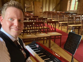 Promo Dom Fox Pianist Essex