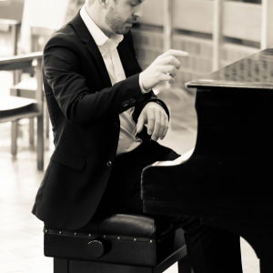 Promo Paul The Piano Player  West Sussex