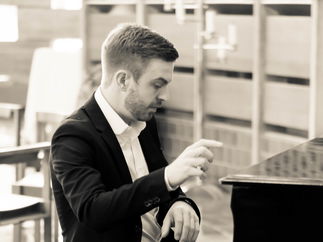 Promo Paul The Piano Player Pianist West Sussex