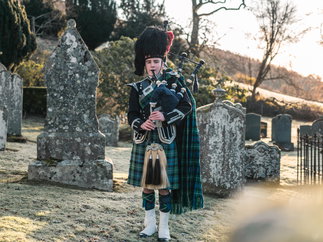 Promo Real Scottish Bagpiper Piper London