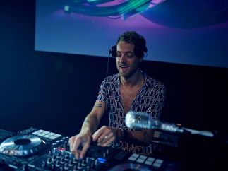 Promo The Glitz Collective DJ and Live Musicians Collective Kent