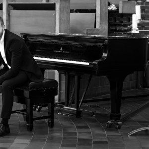 Promo Paul The Piano Player  West Sussex