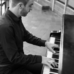 Promo Paul The Piano Player  West Sussex