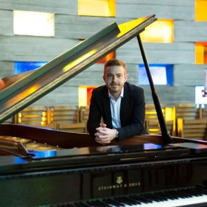 Promo Paul The Piano Player  West Sussex