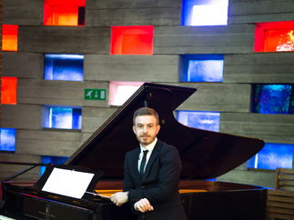 Promo Paul The Piano Player Pianist West Sussex