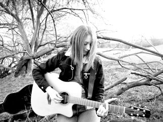 Promo Steph Singer Guitarist West Yorkshire
